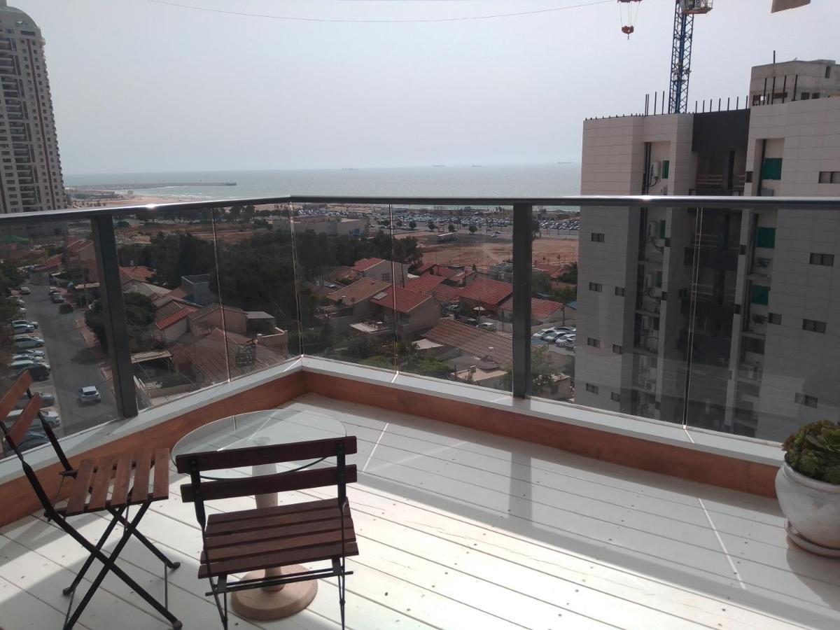 Beautiful Beach Apartment Ashdod Esterno foto