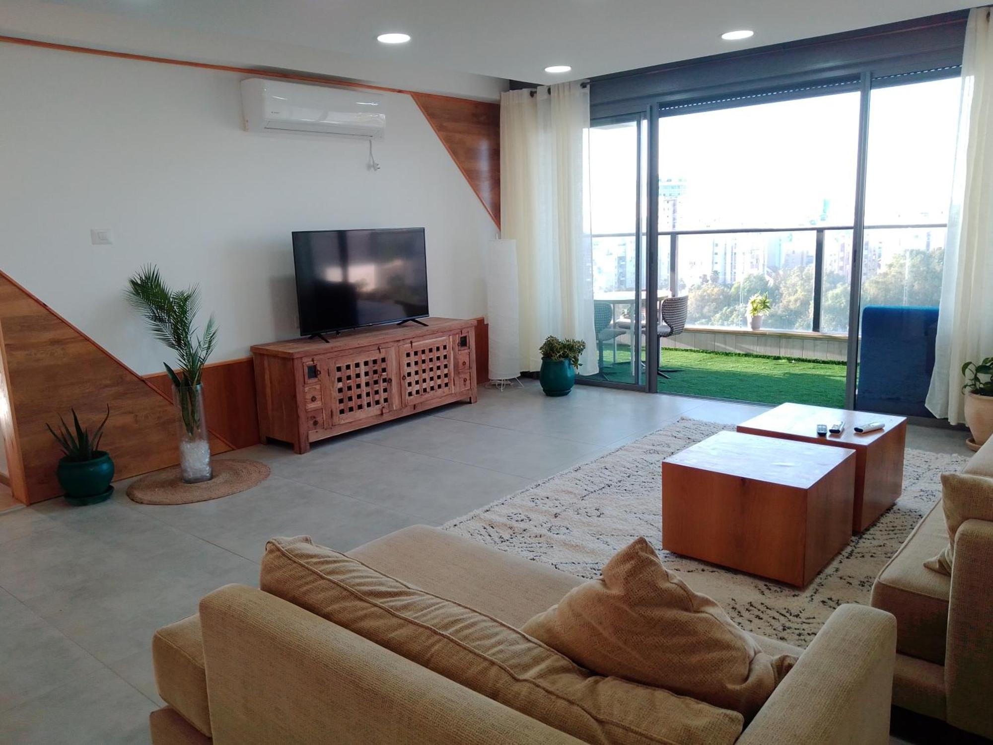 Beautiful Beach Apartment Ashdod Esterno foto
